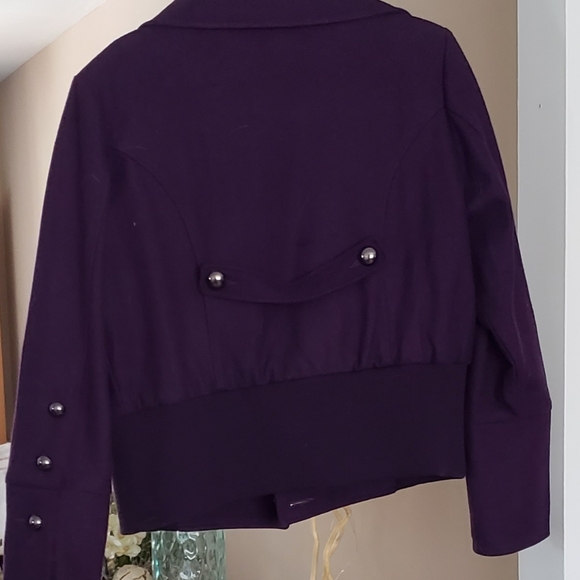 Jacket - Picture 2 of 3